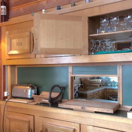 La Ribambelle בקתה